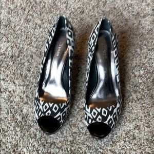 Alfani Peep Toe heels